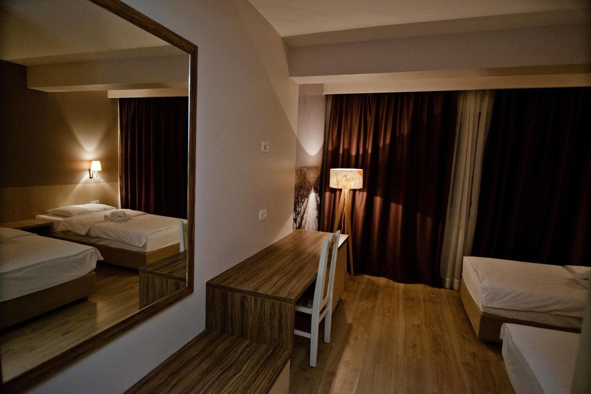 Wine Hotel Cesarica Međugorje エクステリア 写真