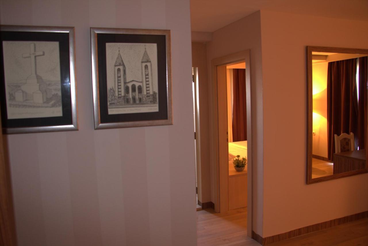 Wine Hotel Cesarica Međugorje エクステリア 写真